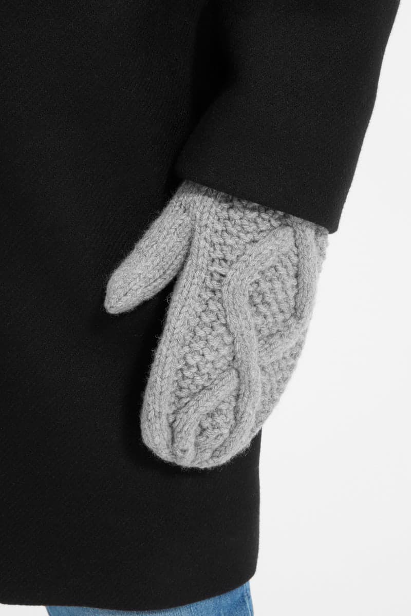 everlane cable knit turtleneck sweater beanie mittens