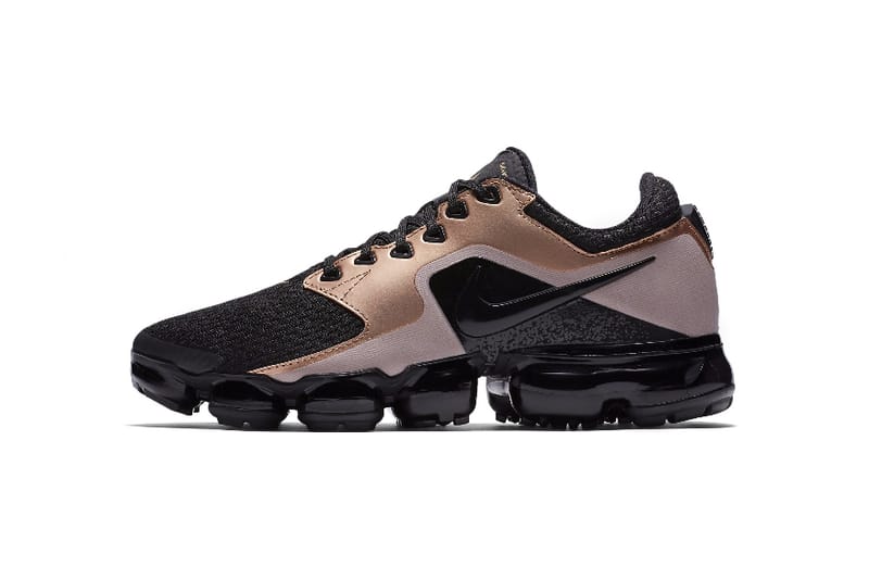 nike vapormax metallic red