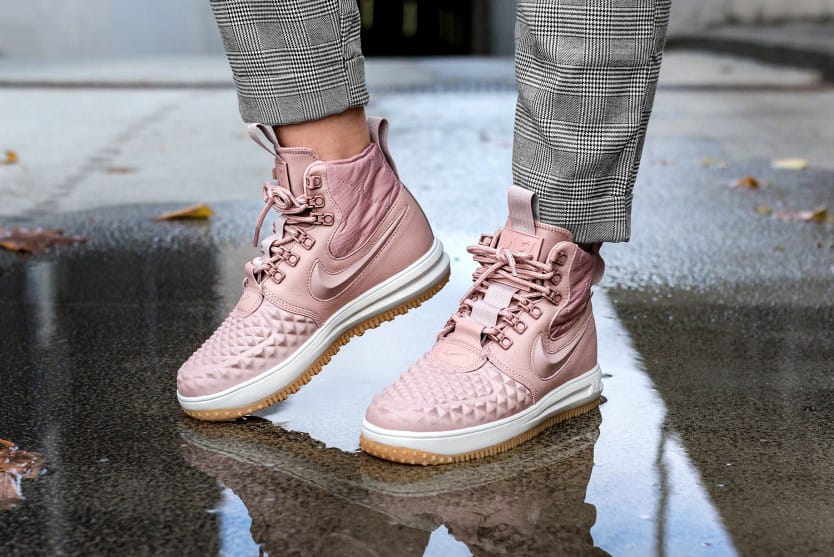 Nike Lunar Force 1 Duckboot in Particle 