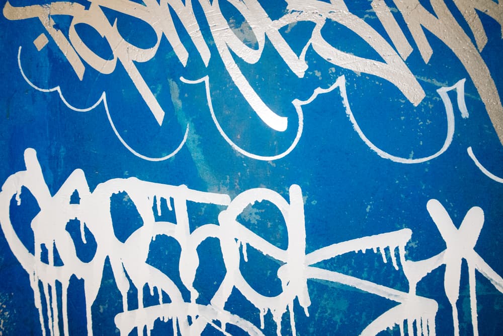 Off-White KM20 Temple Graffiti Makeover Art Fashion Russia A.D.E.D. ADED Tag Shop Retailer Exclusive Display Shop Unique