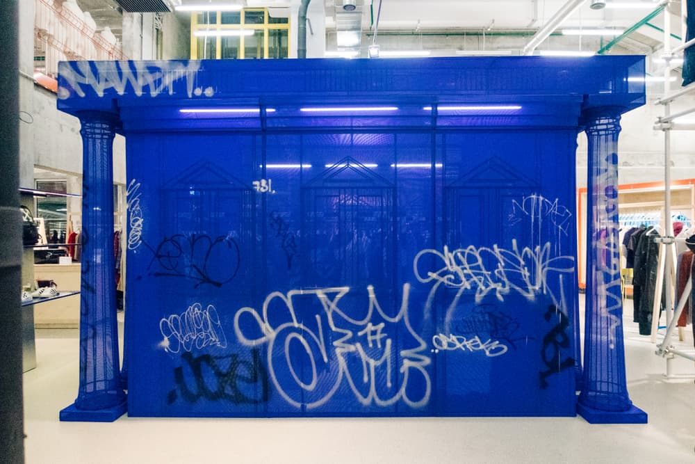 Off-White KM20 Temple Graffiti Makeover Art Fashion Russia A.D.E.D. ADED Tag Shop Retailer Exclusive Display Shop Unique