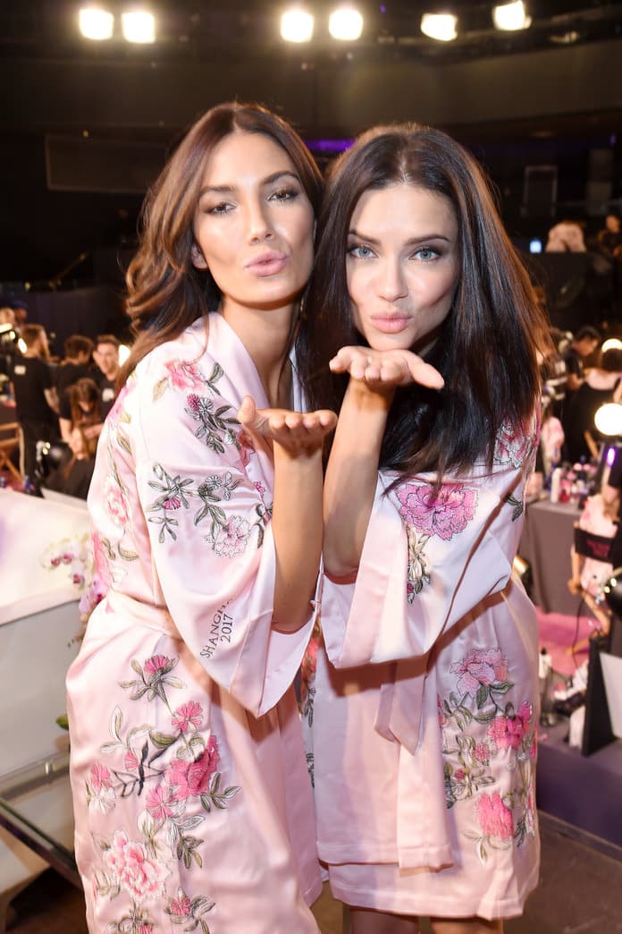 Victorias Secret Fashion Show 2017 Shanghai China Backstage Bella Hadid Adriana Lima Alessandra Ambrosio Lily Aldridge Jasmine Tookes Elsa Hosk