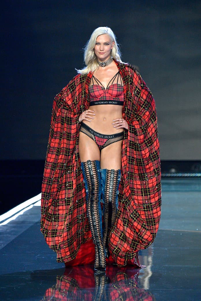 Victorias Secret Fashion Show 2017 Best Looks Bella Hadid Shanghai Alessadra Ambrosio Adriana Lima Balmain Jasmine Tookes Elsa Hosk Taylor Hill Karlie Kloss China