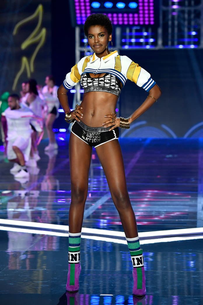 Victorias Secret Fashion Show 2017 Best Looks Bella Hadid Shanghai Alessadra Ambrosio Adriana Lima Balmain Jasmine Tookes Elsa Hosk Taylor Hill Karlie Kloss China