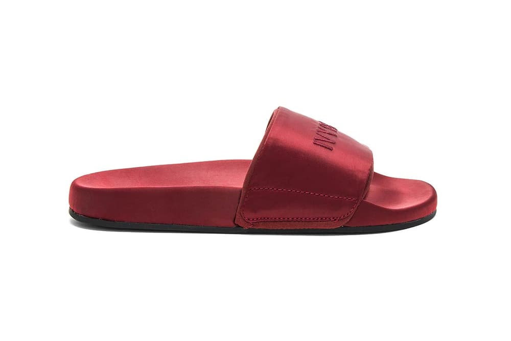 IVY PARK High Shine Slides Russet