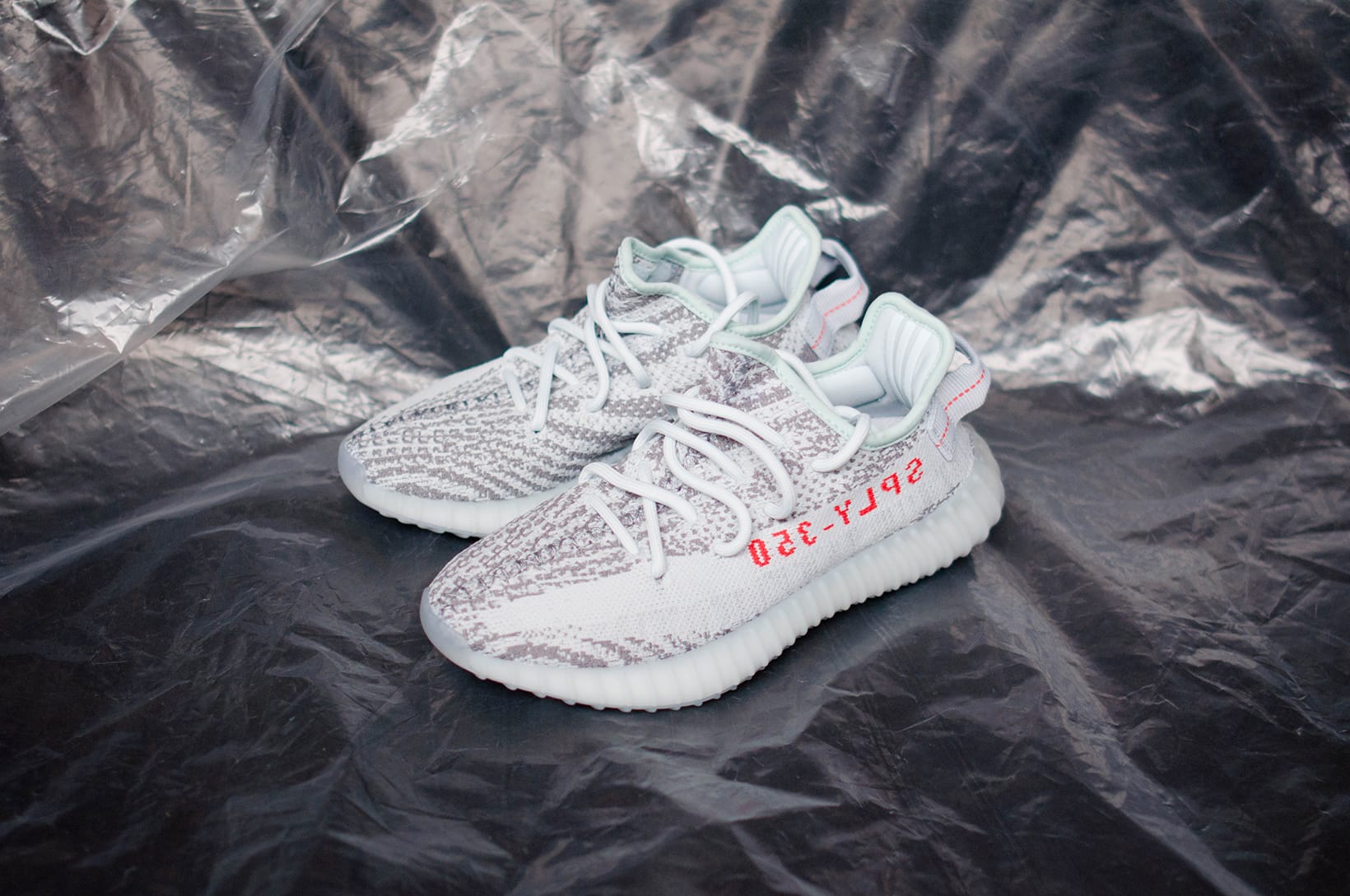 YEEZY BOOST 350 V2 Exclusive Blue Tint 