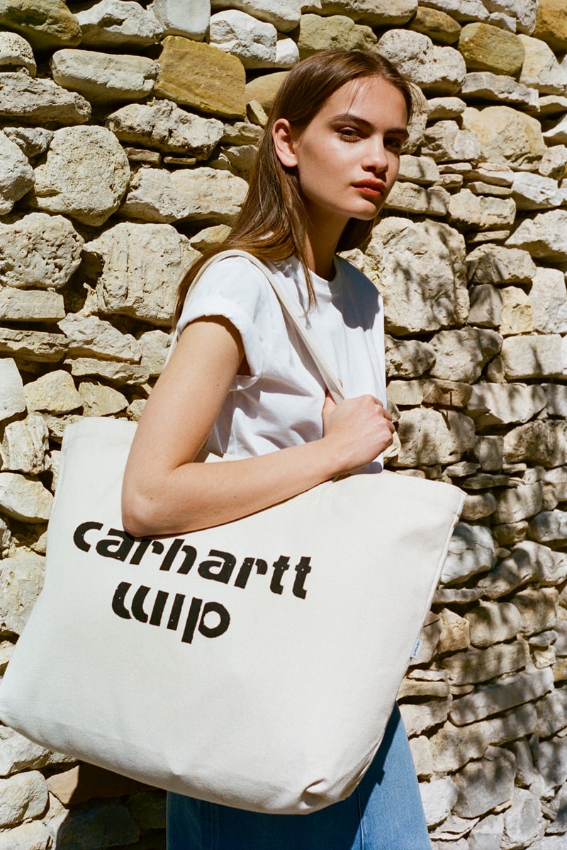 Carhartt WIP Spring/Summer 2018 Lookbook White T-Shirt Tan Tote Bag