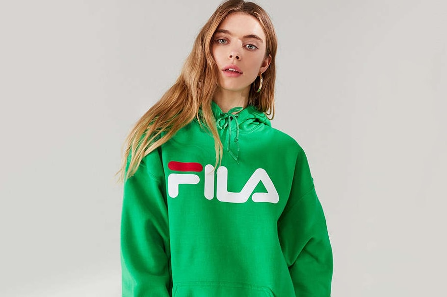 Schrikken Geelachtig invoeren FILA x Urban Outfitters Logo Hoodie in Green | Hypebae