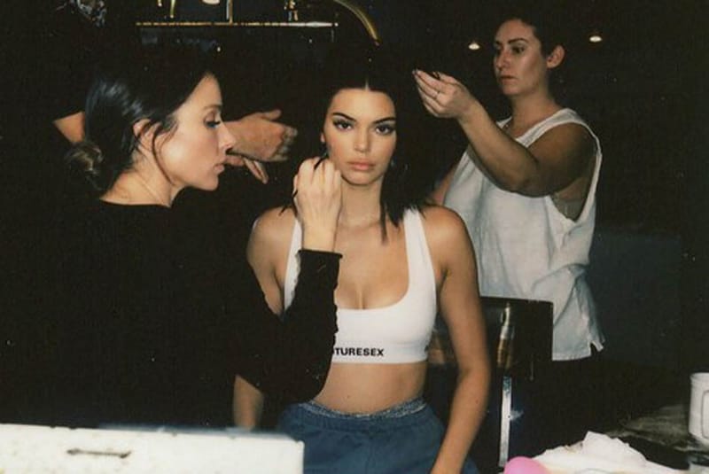 Peep BTS Photos of Kendall Jenner Prepping for 2018 Golden Globes