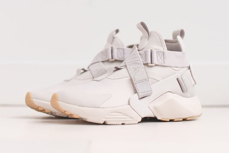 Nike Air Huarache City Sand