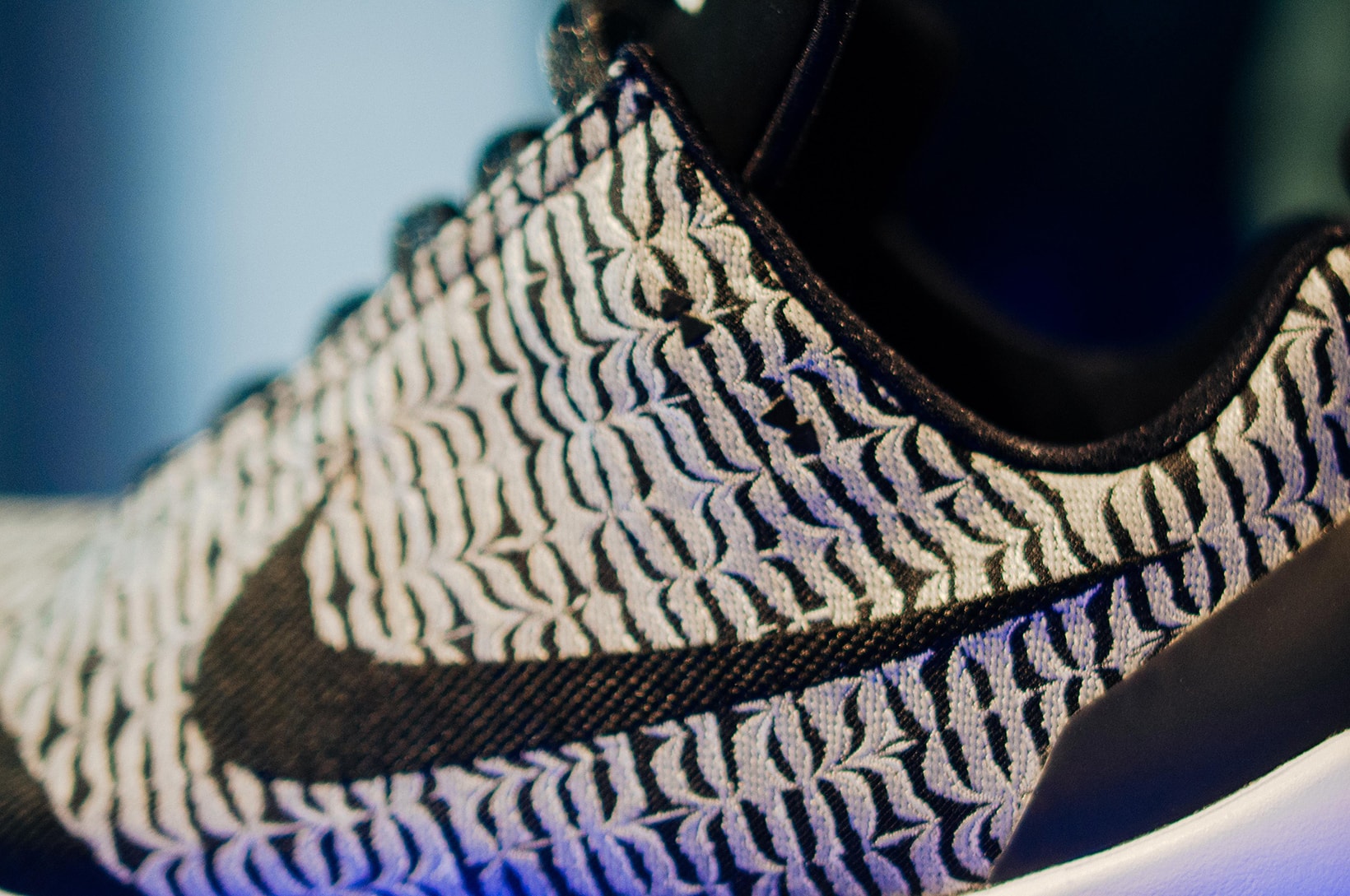 Nike hyperadapt 1.0 sneaker launch mag back to the future self lacing shoe stephanie au hong kong