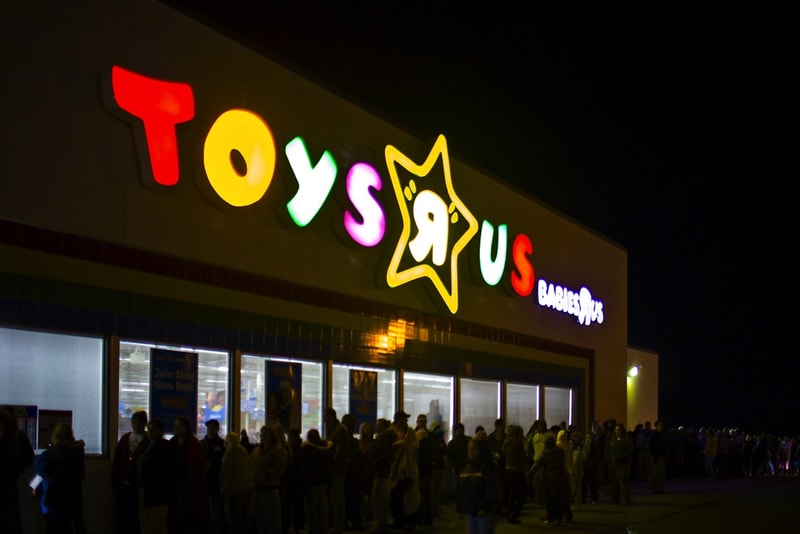 Toys R Us U.S. Stores Closing Bankruptcy Statement Economy Childhood Kids