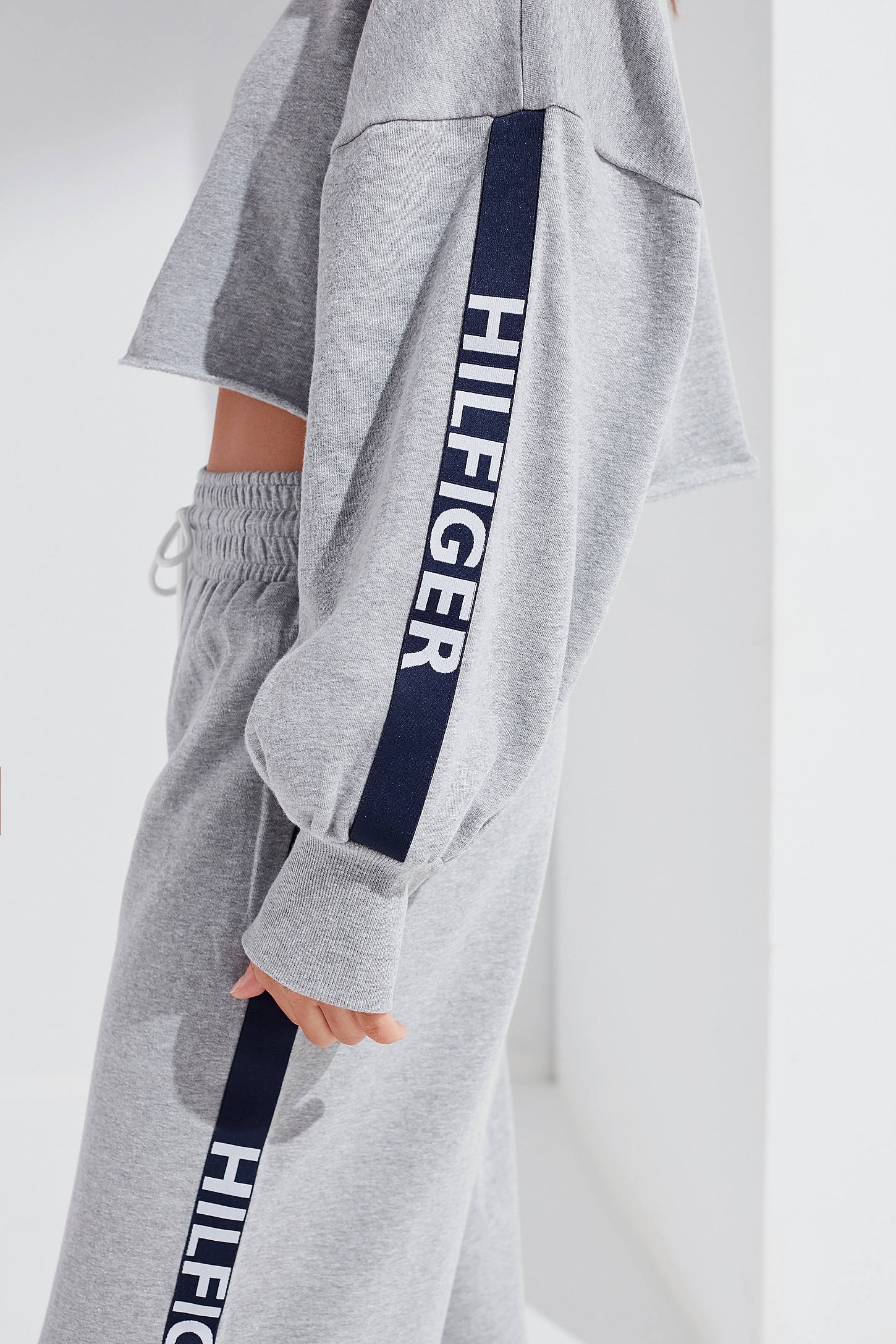 Tommy Hilfiger x Urban Outfitters Logo Set Grey Sweatpants Sweatshirt Cropped Cozy Loungewear Track Pants