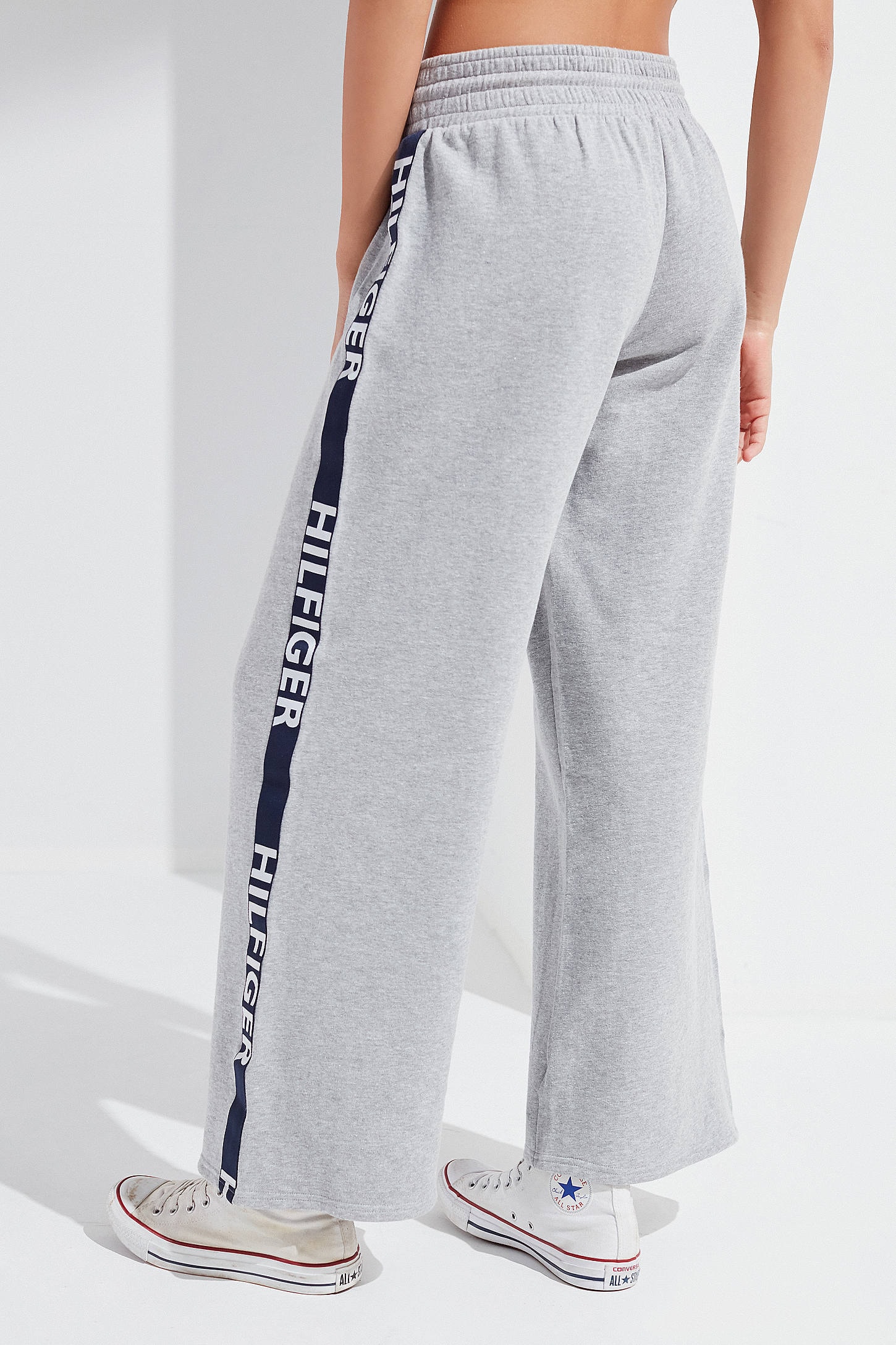 Tommy Hilfiger x Urban Outfitters Logo Set Grey Sweatpants Sweatshirt Cropped Cozy Loungewear Track Pants