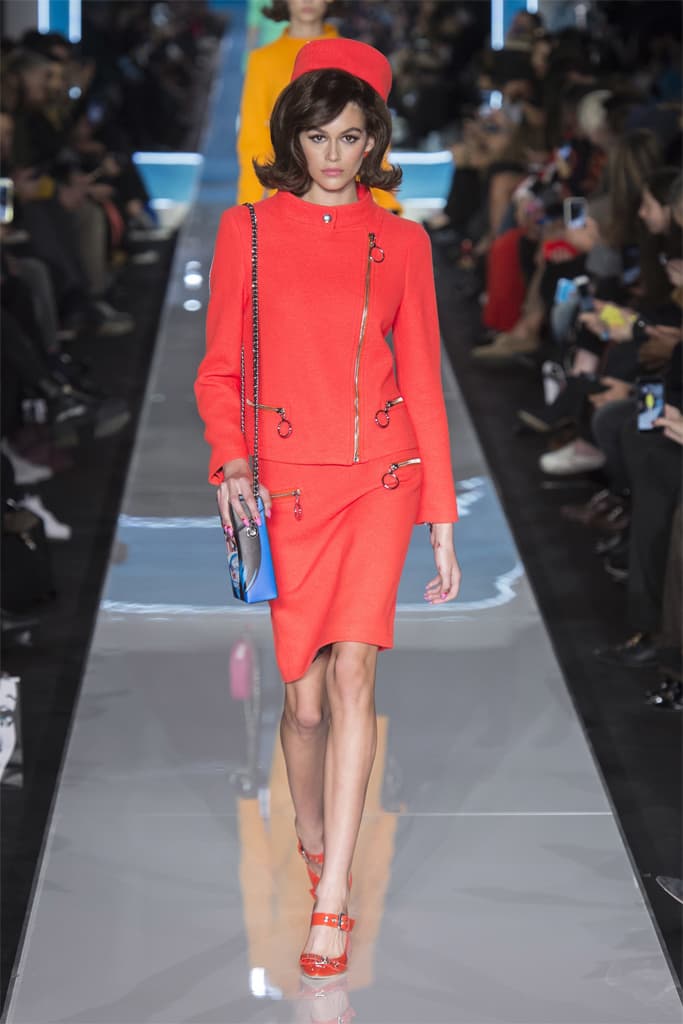 Jeremy Scott Moschino Fall/Winter 2018 MFW Show Gigi Hadid Bella Hadid Kaia Gerber Milan Fashion Week Collection Runway