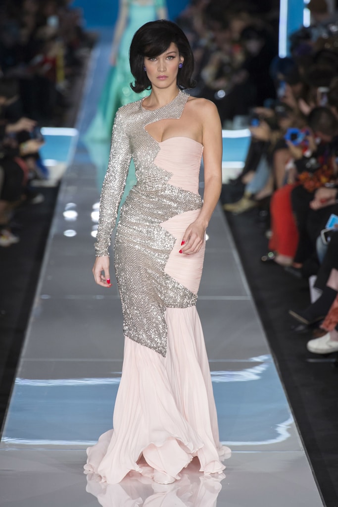 Jeremy Scott Moschino Fall/Winter 2018 MFW Show Gigi Hadid Bella Hadid Kaia Gerber Milan Fashion Week Collection Runway