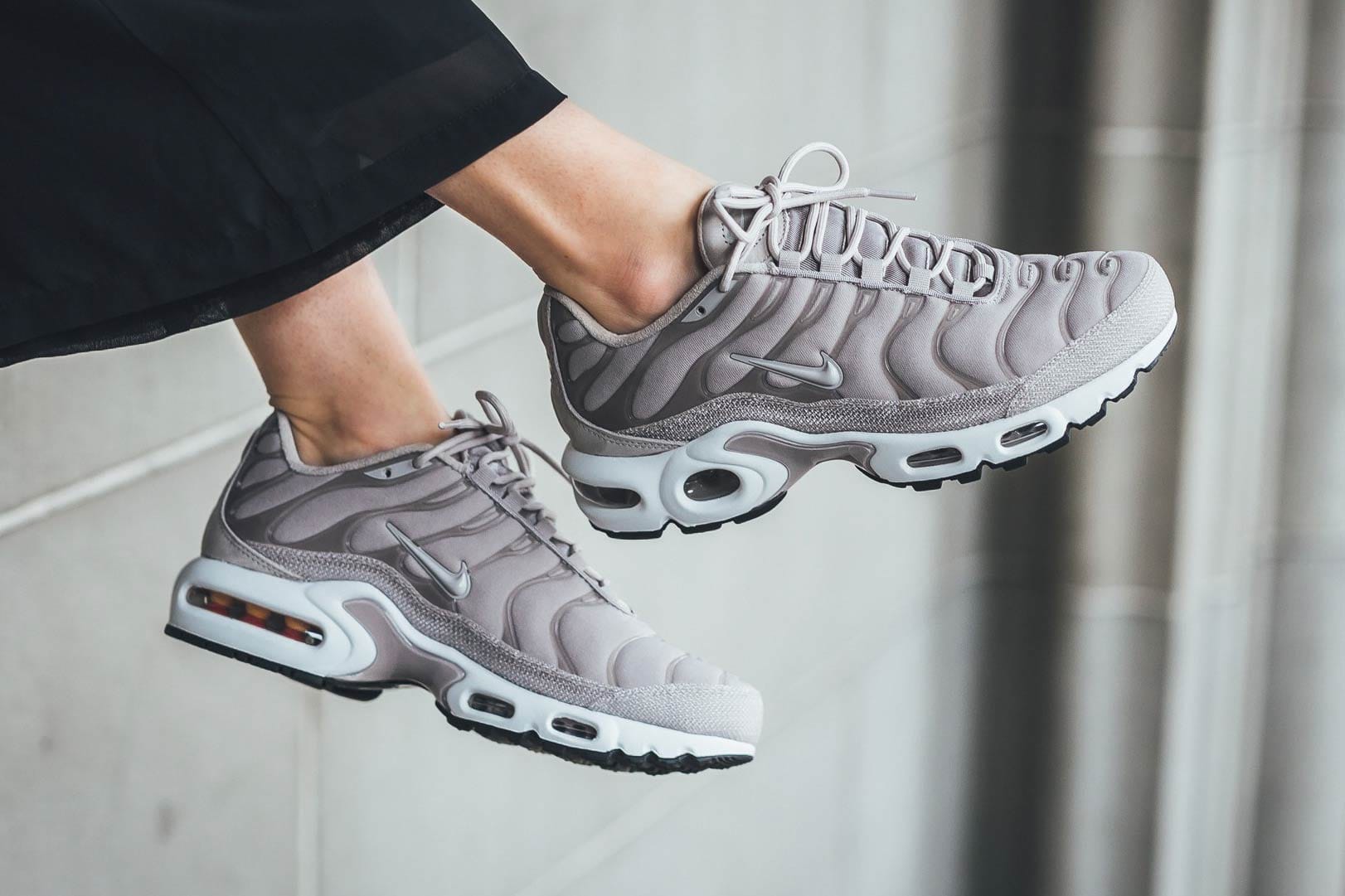 how do air max plus fit
