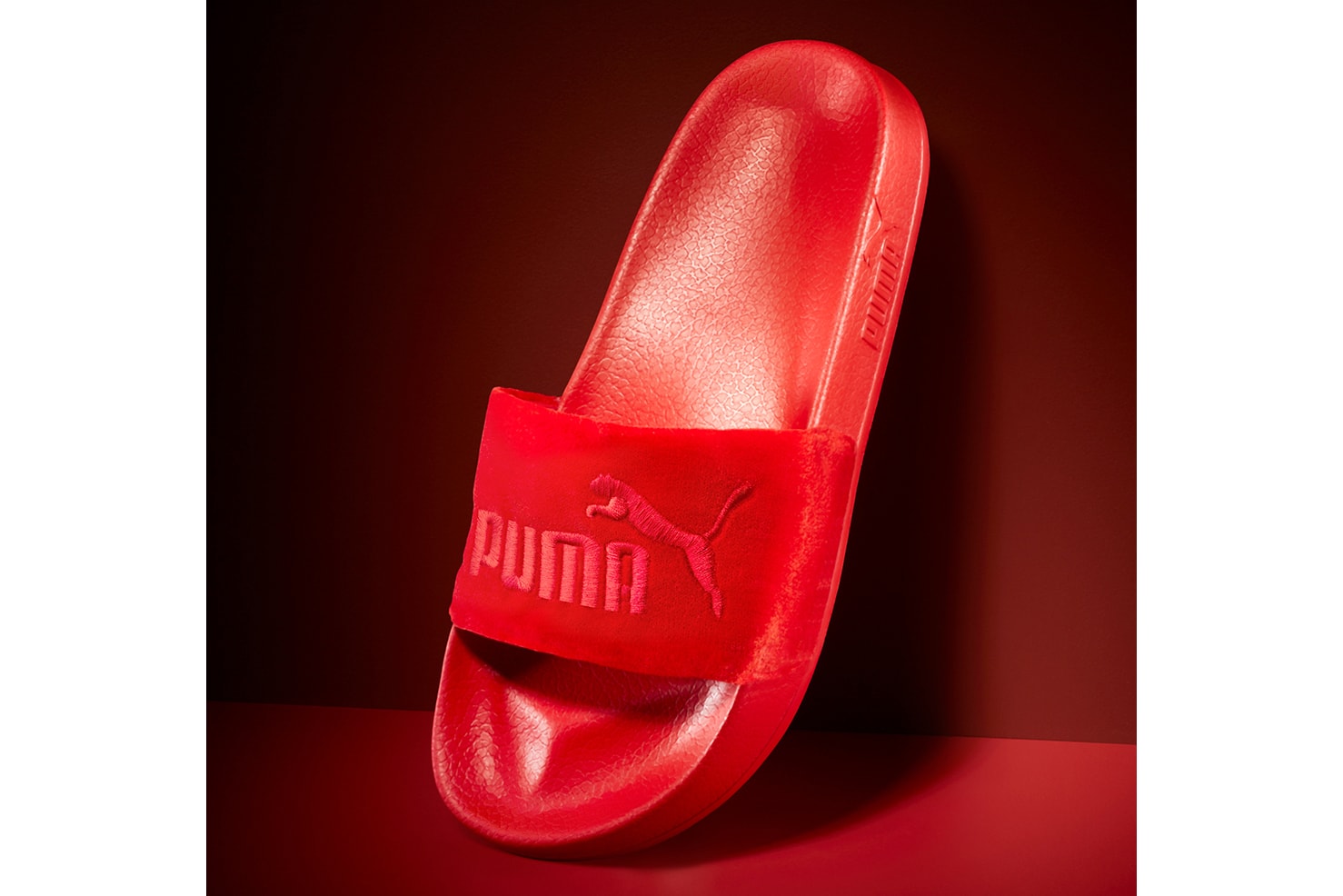 PUMA Valentine's Day Pack Suede Platform Slides Sneakers Leadcat Red Velvet