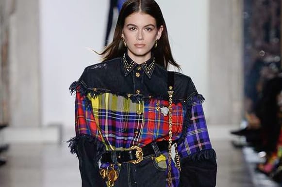 Versace's Fall/Winter 2018 Collection Features Plaid and Gold Hardware