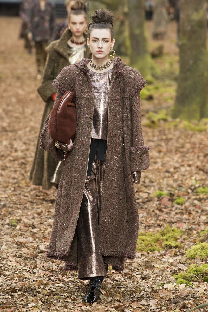 Best Looks From Chanel S Fall Winter 2018 Show Hypebae