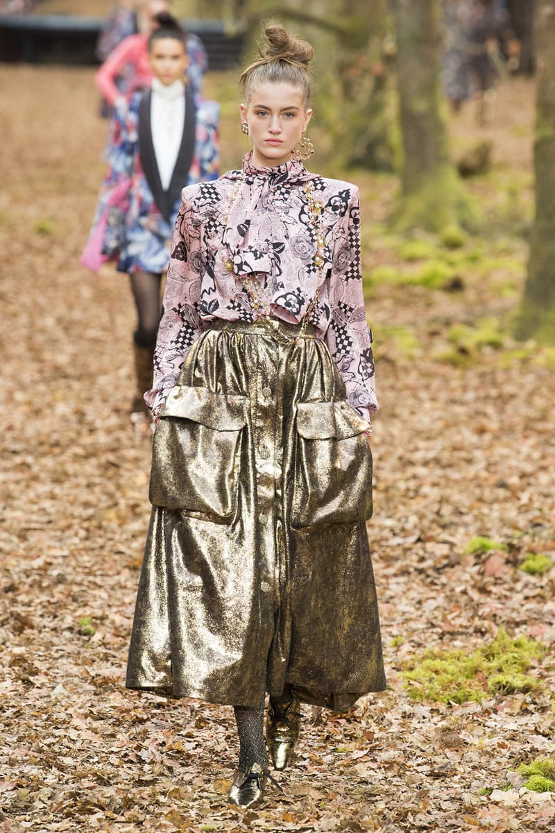Best Looks From Chanel S Fall Winter 2018 Show Hypebae