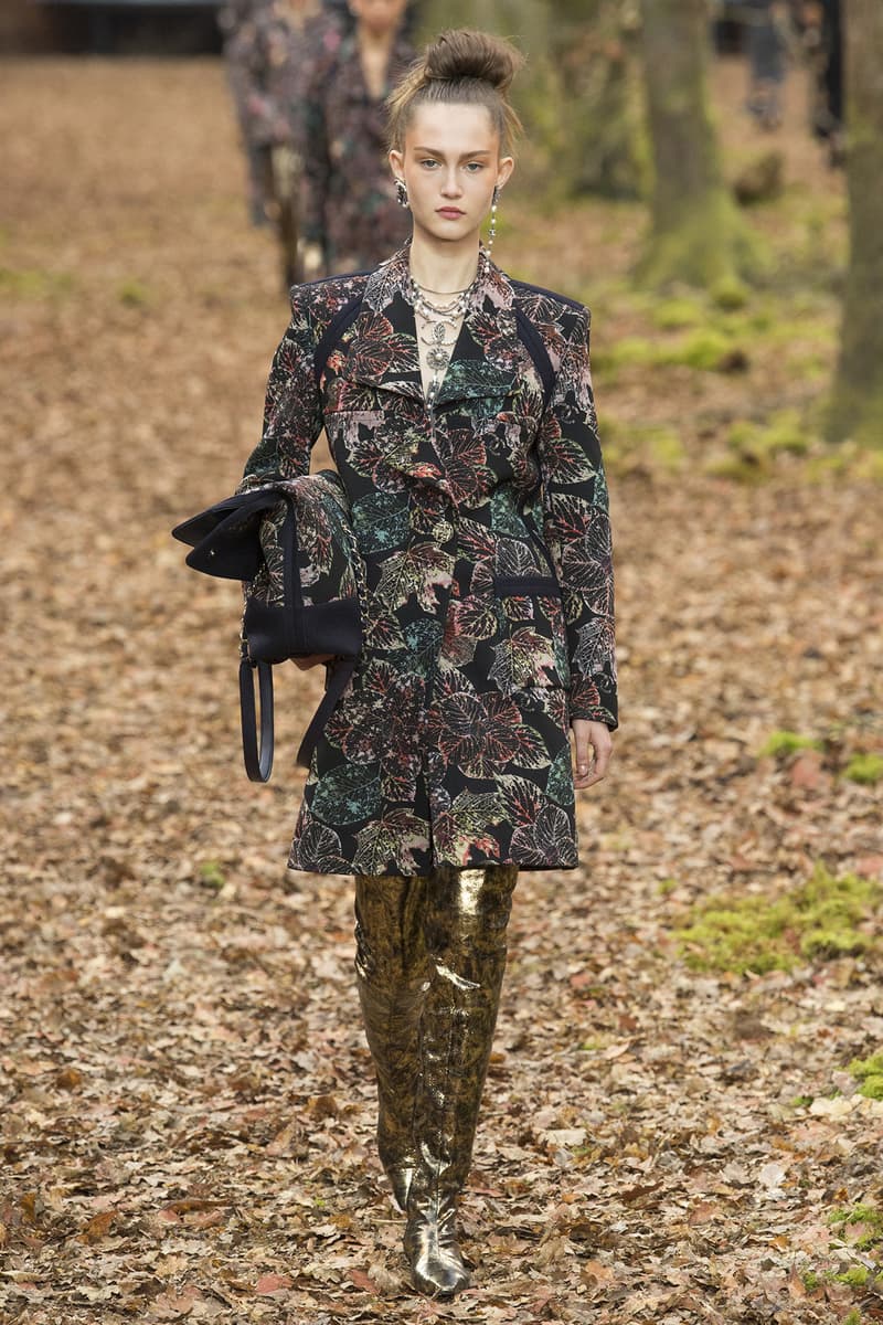 Best Looks From Chanel S Fall Winter 2018 Show Hypebae