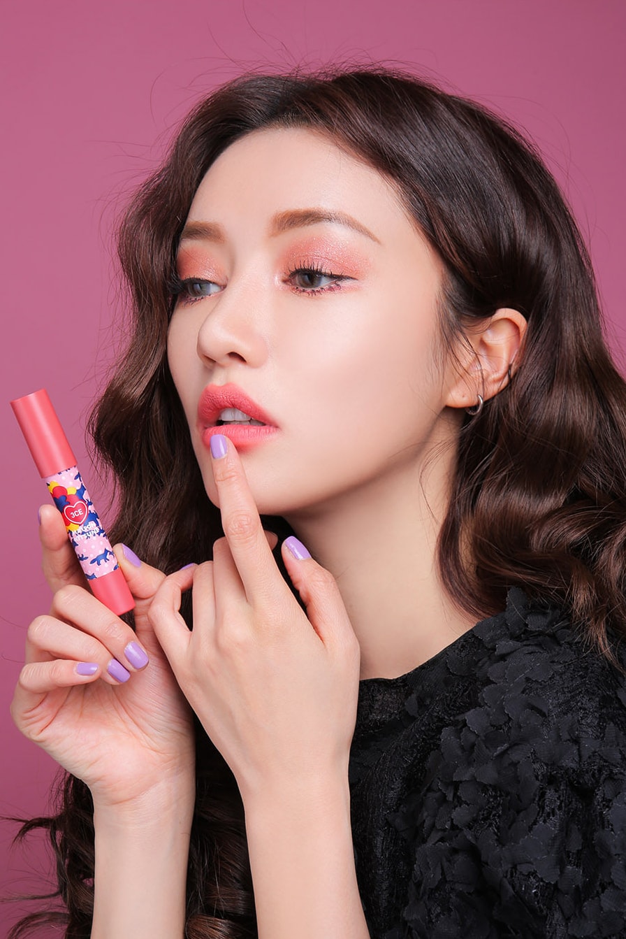Maison Kitsuné 3CE Stylenanda Makeup Collection Korean Beauty Lip Crayon