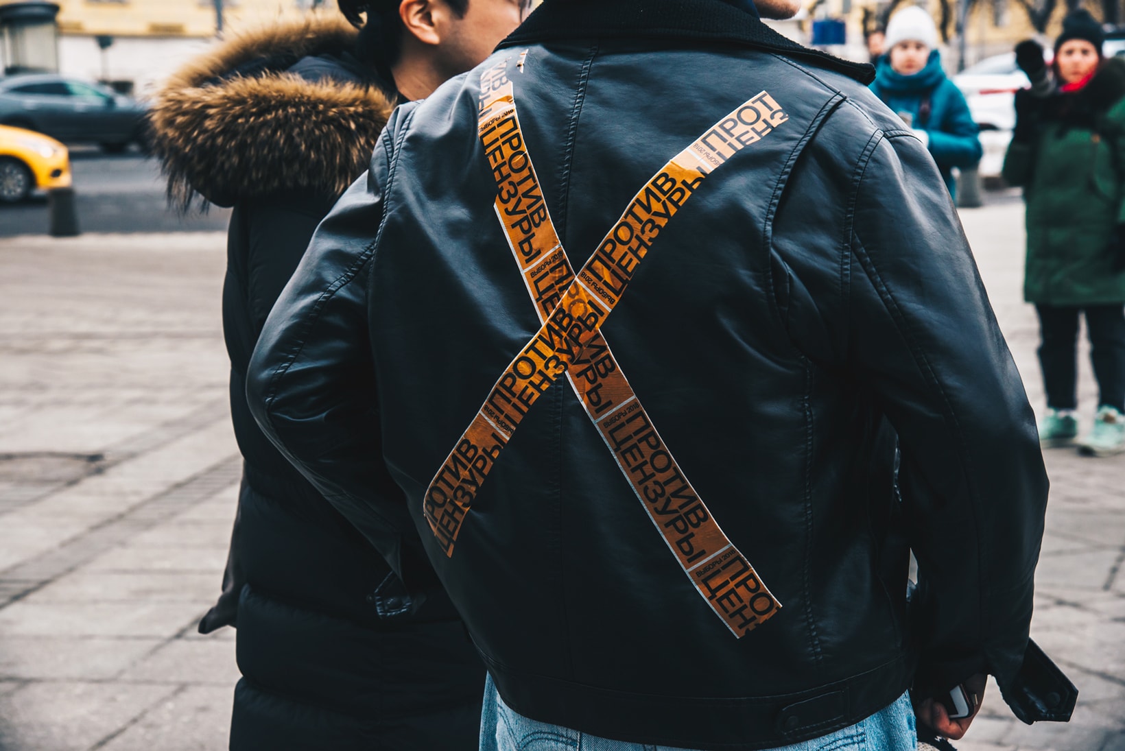 Streetsnaps Moscow Fashion Week 2018 Jacket Yellow Black