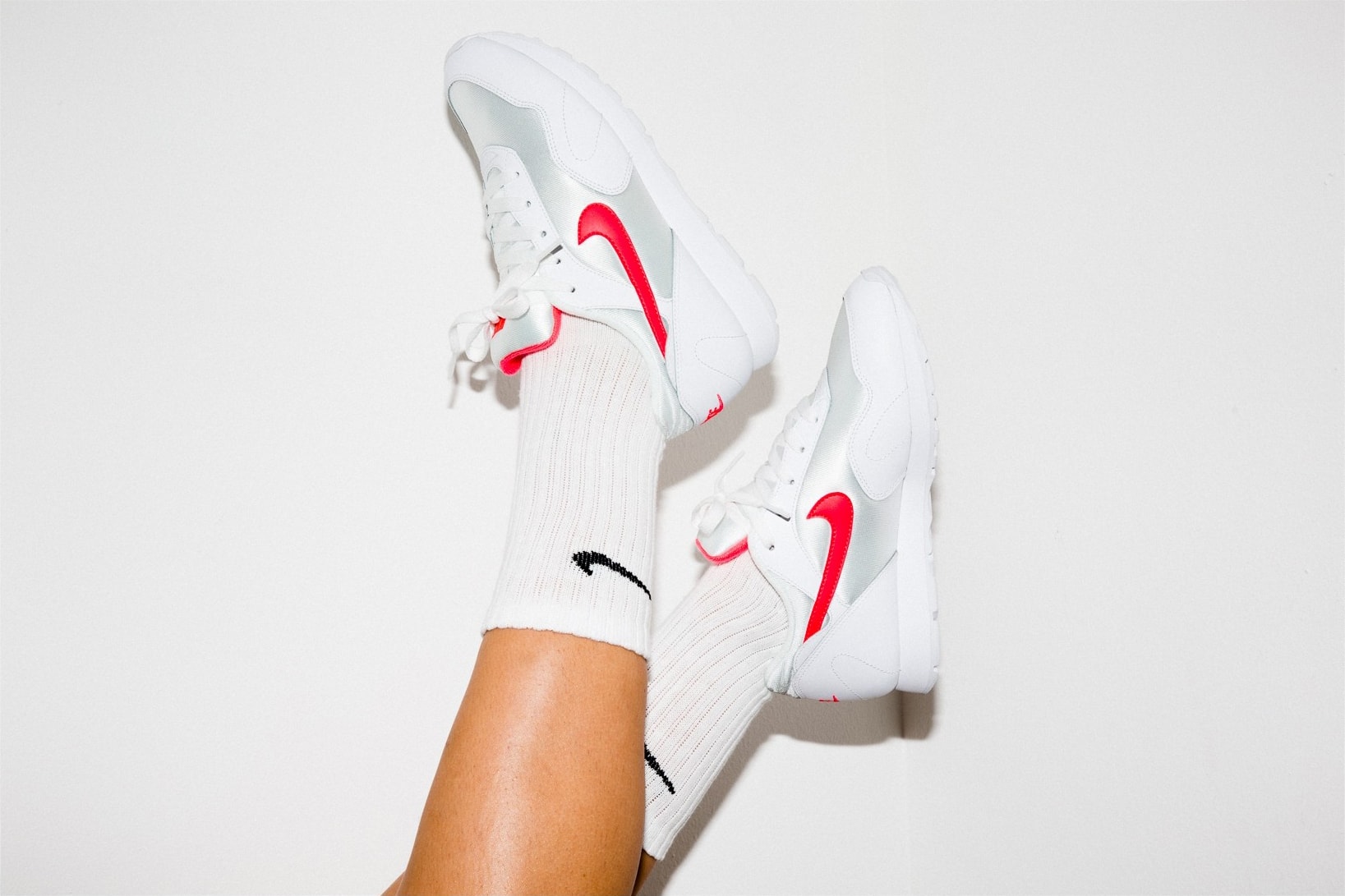 Nike Outburst OG White Solar Red Pink Price Where to Buy On Feet Titolo