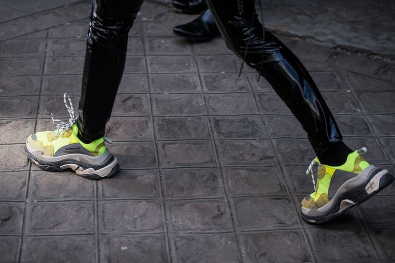 Paris Fashion Week 2018 Streetsnaps Women Balenciaga Triple-S Neon Yellow