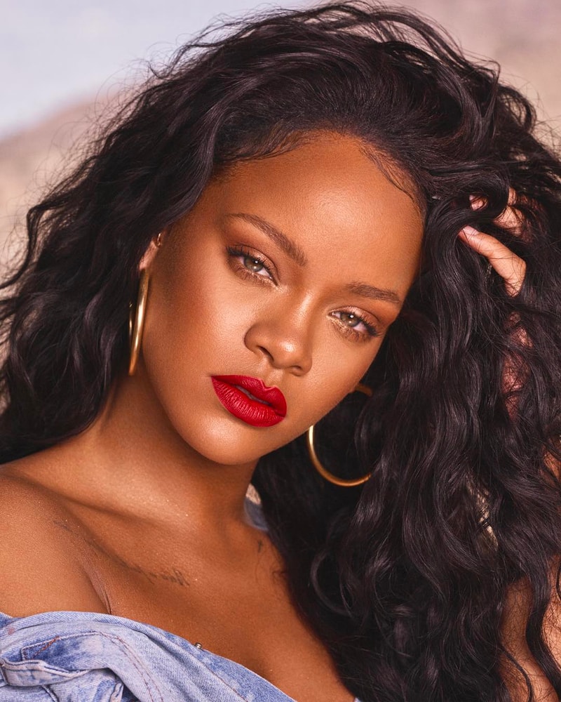 Rihanna Fenty Beauty Body Lava Makeup Glow Shimmer Highlighter Cosmetics Instagram Stories First Look Release Information Price Where to Buy 2018 March Illuminizer