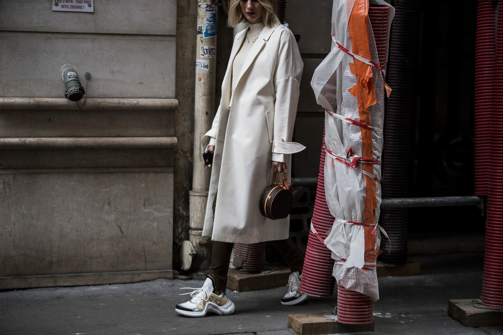 Streetsnaps Paris Fashion Week 2018 Louis Vuitton Archlight