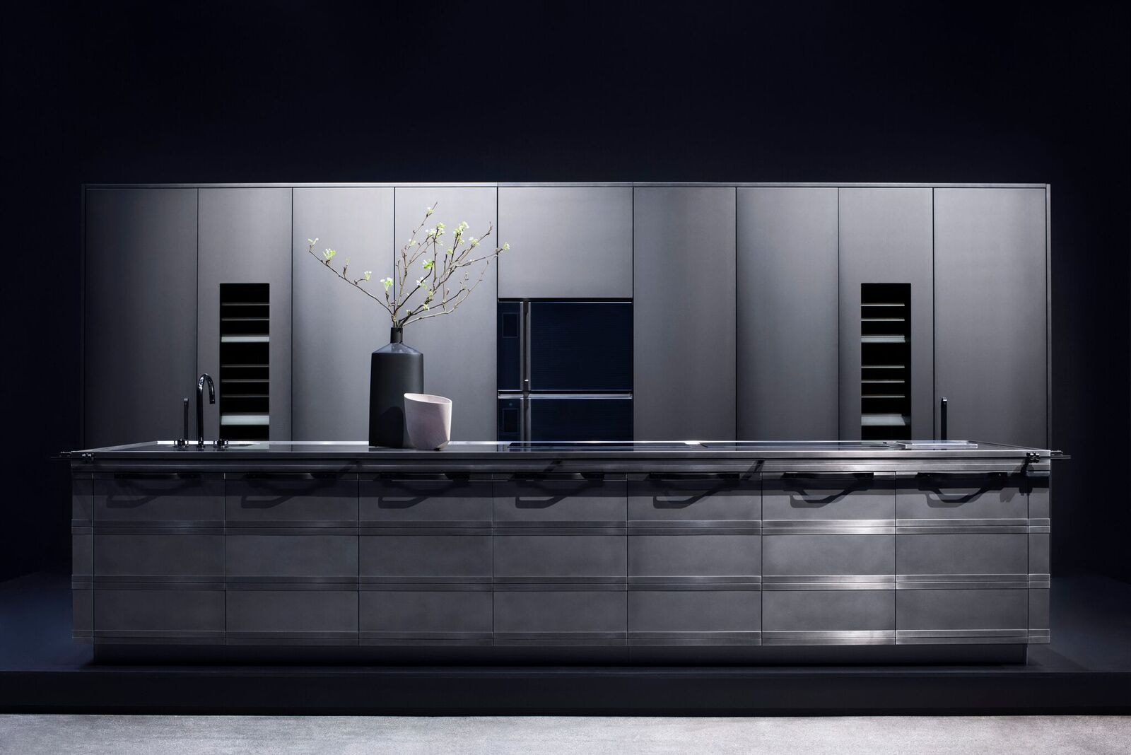FENDI Scic Collaboration FENDICUISINE Kitchen Design Steel Grey Elegant karl lagerfeld