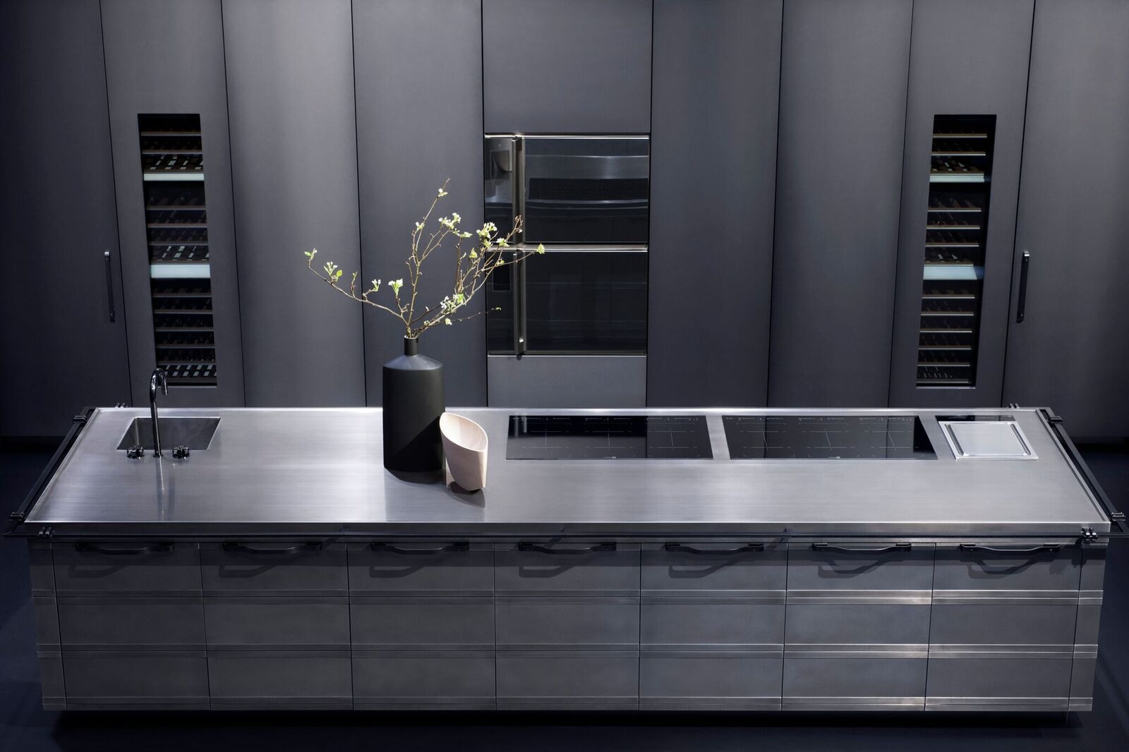 FENDI Scic Collaboration FENDICUISINE Kitchen Design Steel Grey Elegant karl lagerfeld