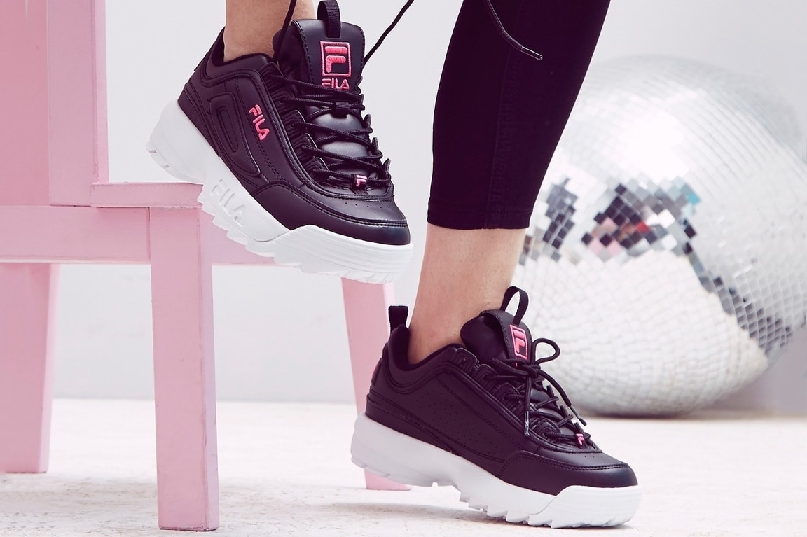 FILA Disruptor 2 All Black & Pink Sneaker 90s Retro Trend