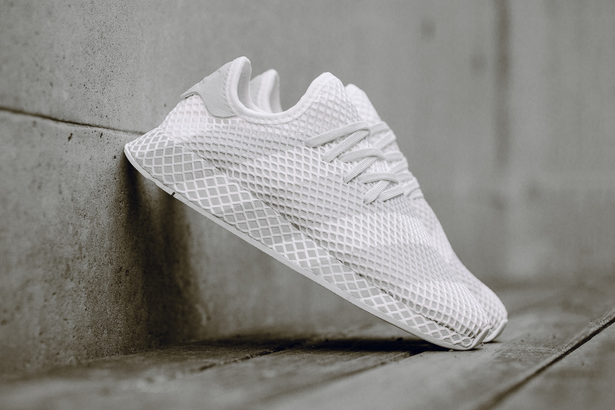 adidas Consortium Deerupt Sneaker Grey/White Striped Runner Shoe Silhouette