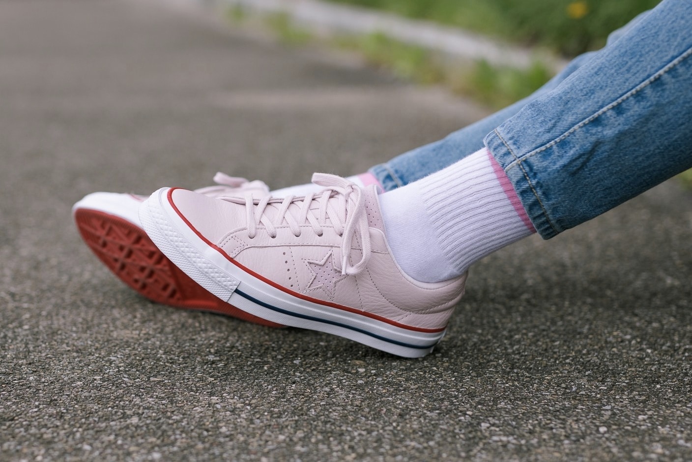 Converse One Star in Barely Rose Gym Red Pastel Pink Leather Women's Mens Unisex Sneaker Retro Where To Buy Titolo