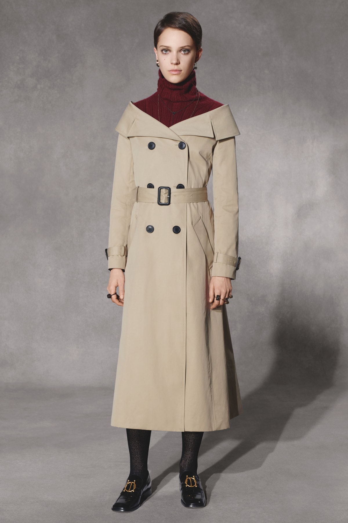 Dior Fall 2018 Collection Lookbook Raincoat Khaki