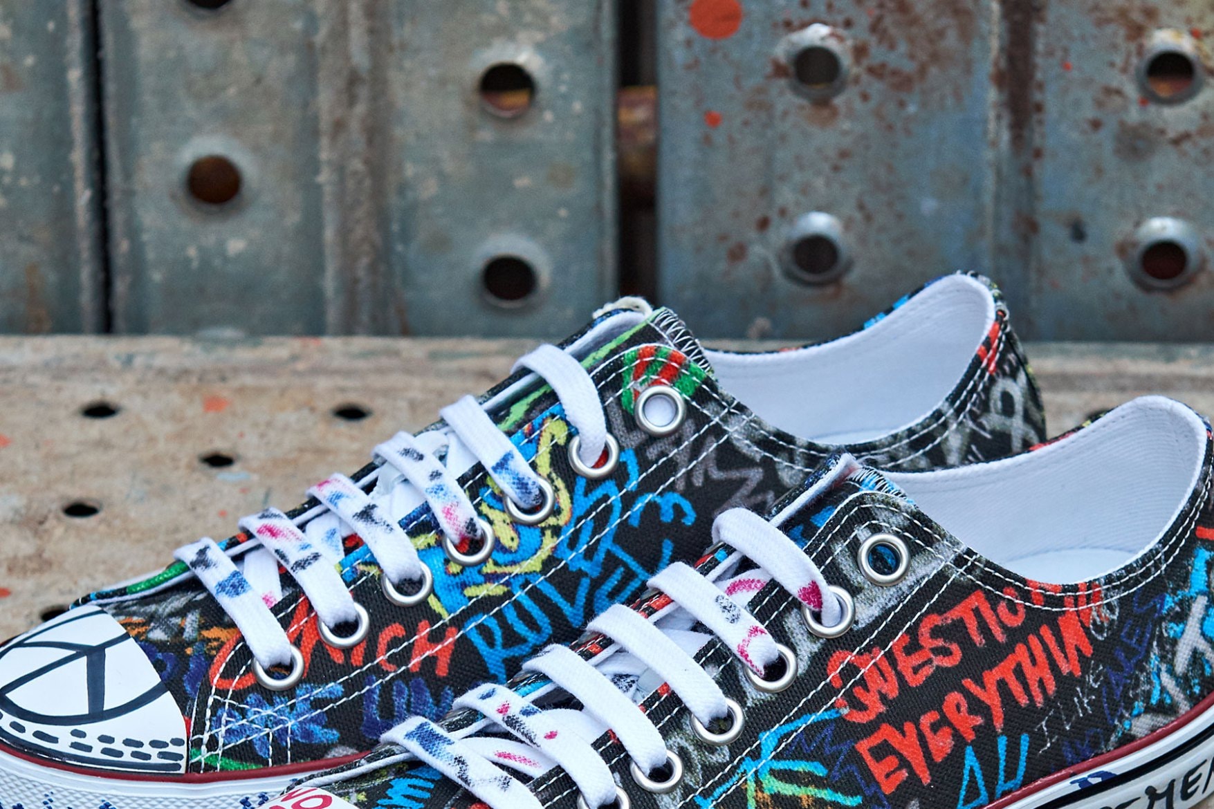 Vetements Korea-Exclusive Converse Sneakers Drop Boon the Shop Sneakers Fashion All Star Chuck Taylor Graffiti