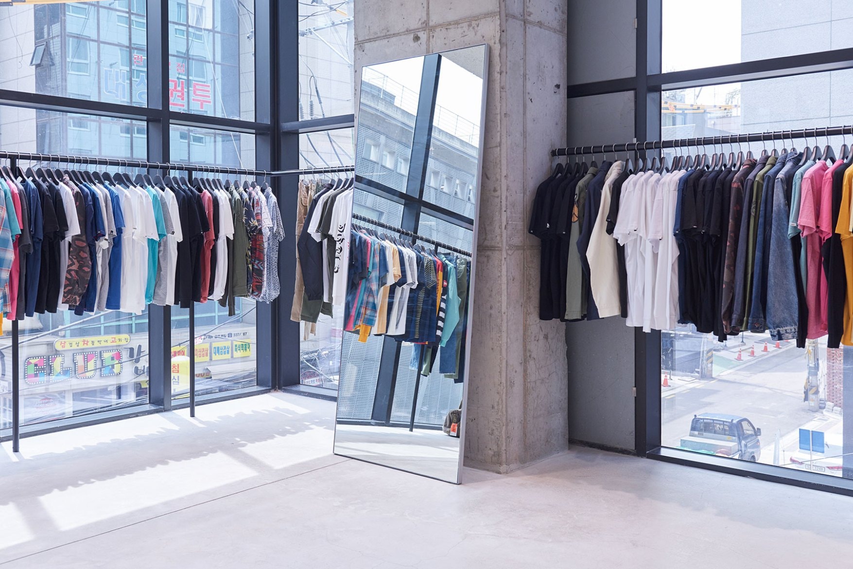 worksout hongdae seoul select shop streetwear collaborations mirror concrete