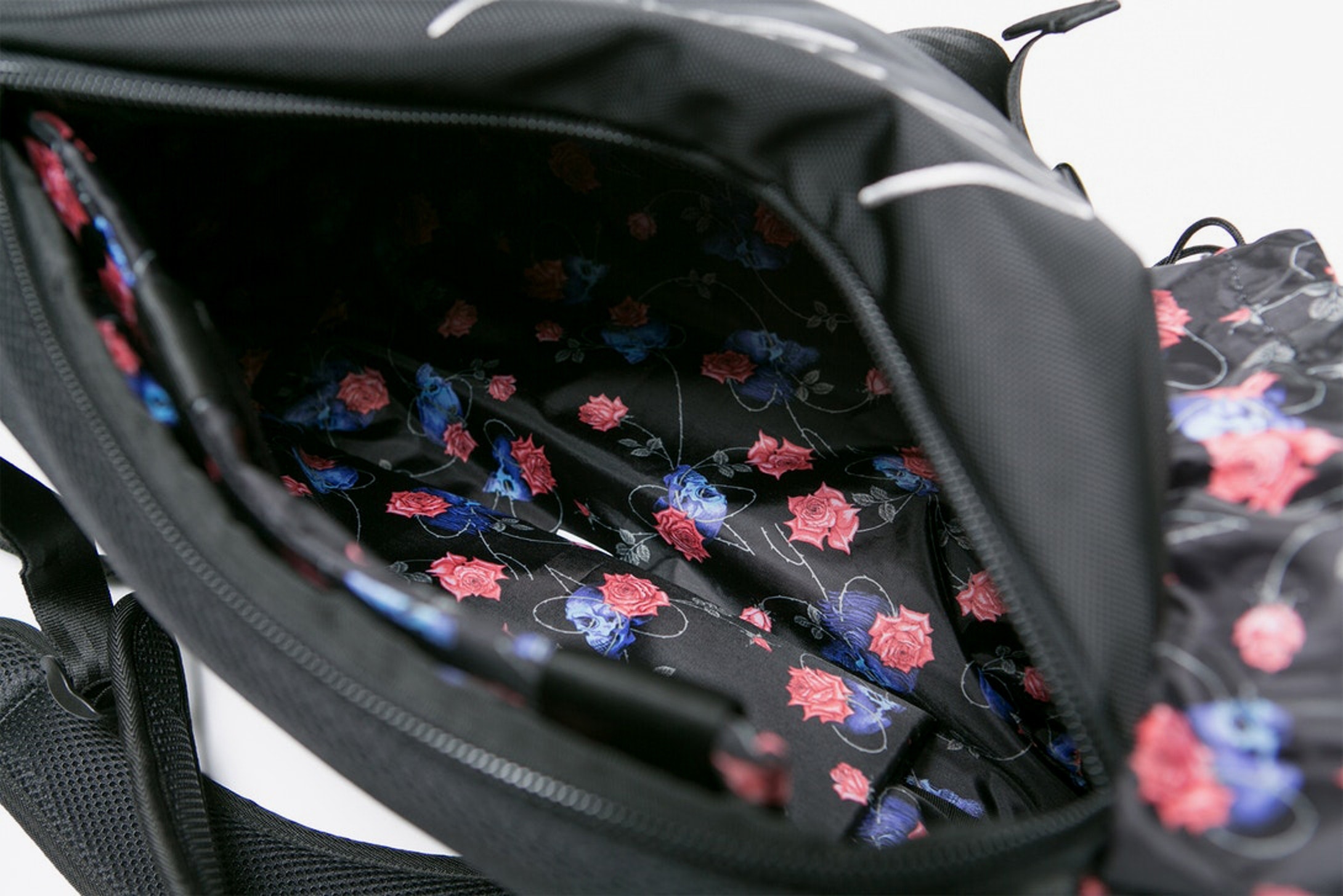 yohji yamamoto new era collaboration skull rose black backpack interior