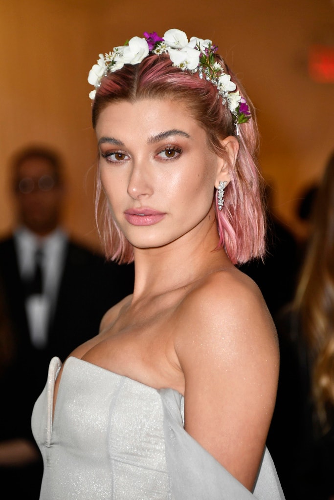 Five Hairstyles to Try out This Summer Hailey Baldwin Ariana Grande Selena Gomez Zendaya Hair Beauty Looks Pink Blonde Highlights Curls