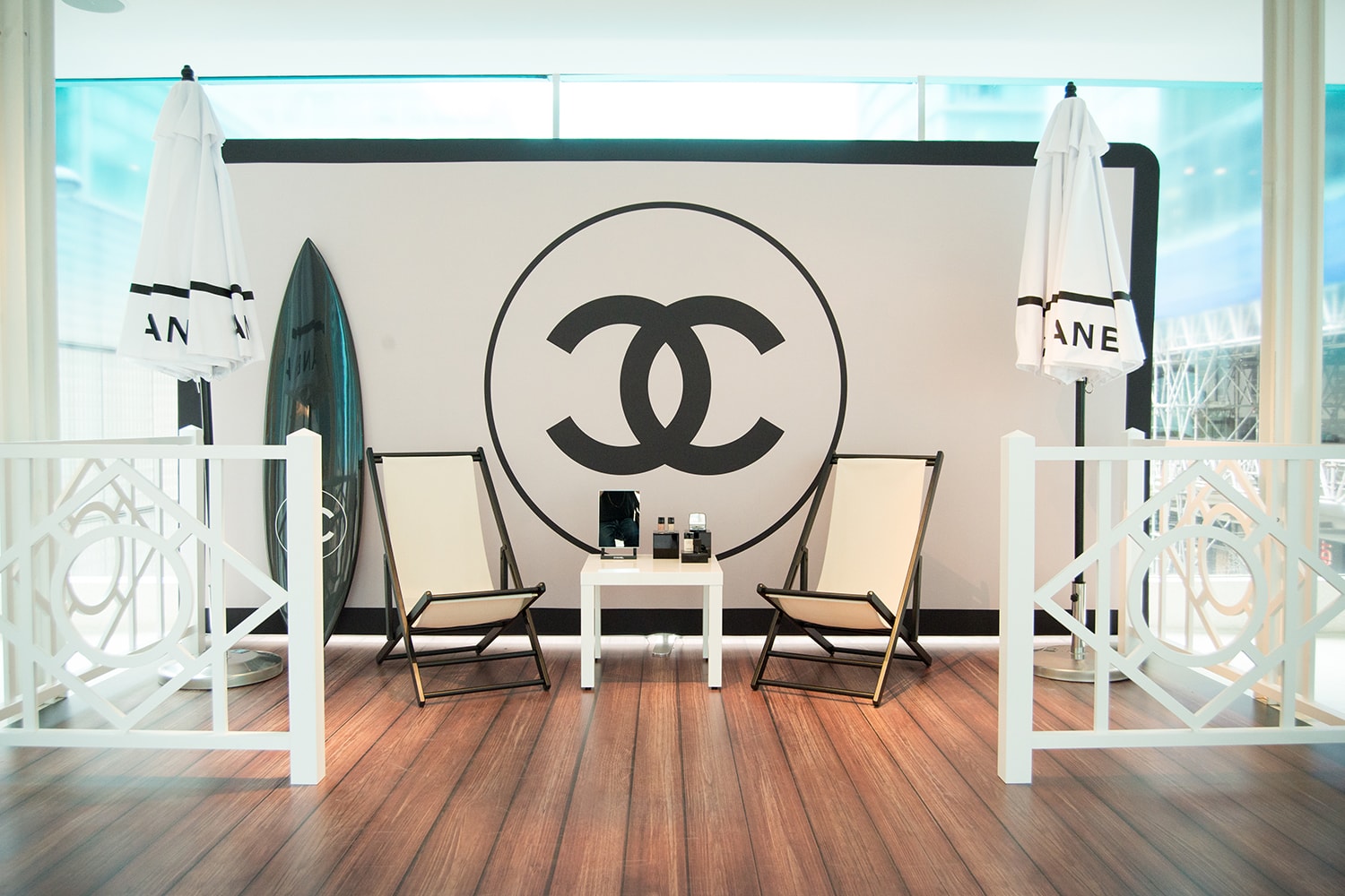 Chanel Beauty LES BEIGES À LA PLAGE Vancouver Pop-Up Store Makeup Holt Renfrew Photo Booth Logo Surfboard Lounge Chair