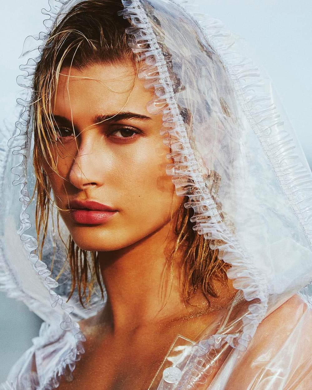 Hailey Baldwin Elle Italia June 2018 Magazine Cover Editorial Sea Ocean Clear Hood Jacket