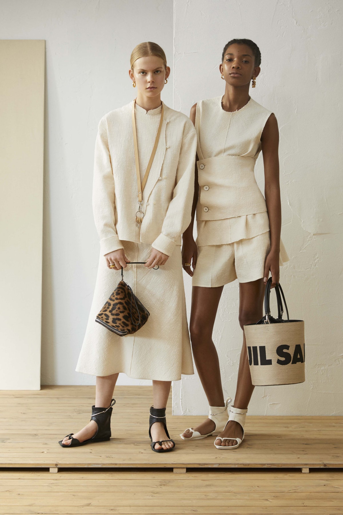 Jil Sander Resort 2019 Collection Lookbook Tops Skirts Handbags White Khaki Black