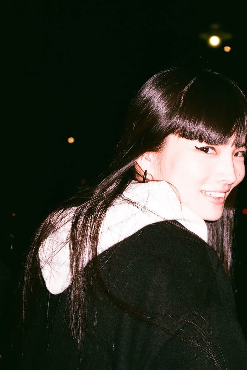 Kozue Akimoto Book Photos
