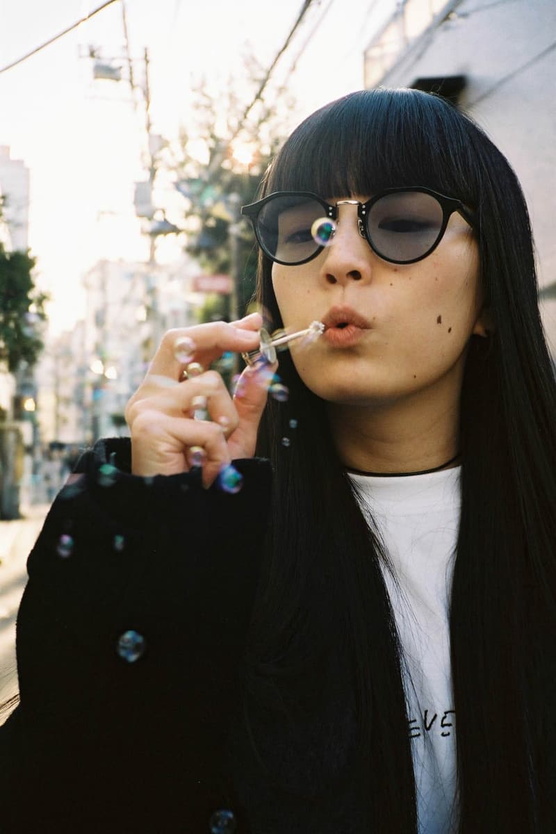 Kozue Akimoto Book Photos