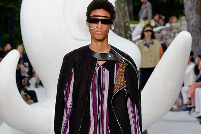 Louis Vuitton's Cruise 2019 Show Was an Artful Masterpiece