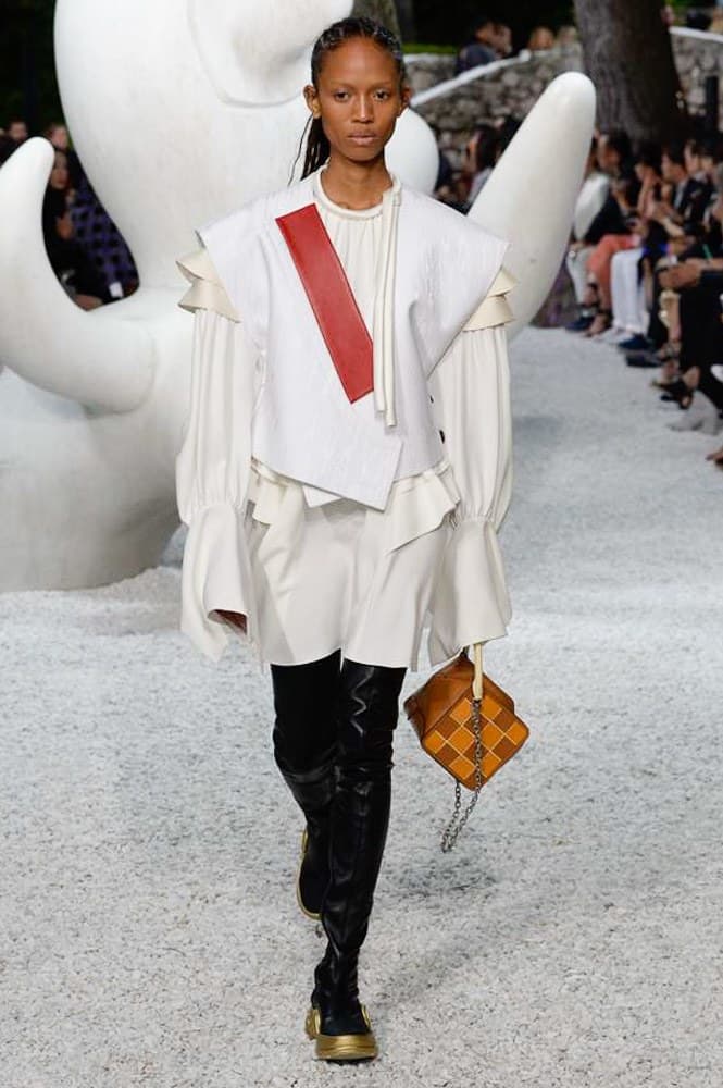 Louis Vuitton Cruise 2019 Runway Show Catwalk