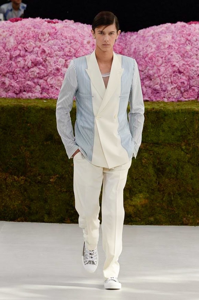 Dior Homme Spring Summer 2019 Runway Show Paris Fashion Week Men's Kim Jones Yoon Ahn Kaws Suit Look 1